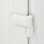 Detail Bänder von Kunststoff Nebeneingangstür F010 Comfort mit Glasausschnitt