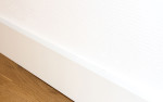 Sockelleiste 16 x 80 x 2440 mm MDF weiß gefast Modern 80 Clip-Nut