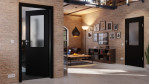 Main-Milieuansicht von Schwarz RAL 9005 LA 7 Mattlack Basic Innentür - Huga