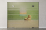 Frontansicht farbig von Selina Motiv klar 2-flg. Glaspendeltür mit zwei festen Seitenteilen und Oberlicht DORMA Mundus BTS Variante 12 - Erkelenz