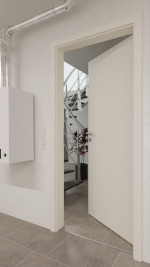 Detail-Milieuansicht von GARANT Wärmeschutztür Weißlack 9010