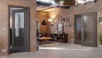 Main-Milieuansicht von HÖRMANN Doppelflügeltür Groove 23 Staubgrau RAL 7037 Lack DesignLine mit Lichtausschnitt LA 8 mit Zarge
