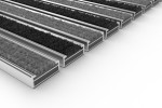 Schräge Detailansicht von Aluprofilmatte KLASSIK Rips T05PP grau / Brush BL01 schwarz - Entrada