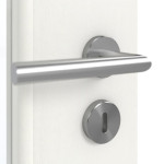 Detailansicht der Oberfläche von GARANT Doppelflügeltür inkl. Zarge Authentic Bianco CPL mit Lichtausschnitt LA-DIN Sprosse SP2