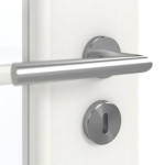 Detailansicht der Oberfläche von GARANT Doppelflügeltür inkl. Zarge Authentic Bianco GCK08 mit Lichtausschnitt LA-2 Sprosse SP1