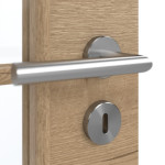 Detailansicht der Oberfläche von GARANT Doppelflügeltür inkl. Zarge Quer Authentic Risseiche GCK08 mit Lichtausschnitt LA-2 Sprosse SP10
