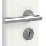 Detailansicht der Oberfläche von GARANT Doppelflügeltür inkl. Zarge Authentic Bianco CPL mit Lichtausschnitt LA-6 Sprosse SP4