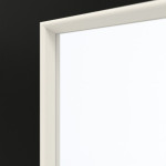 Detailansicht des Lichtausschnitts von GARANT Wohnungseingangstür 0901-60 Black Resopal mit Lichtausschnitt LA-3