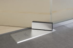 Bodentürschließer von Ufficio Motiv klar 2-flg. Glaspendeltür mit einem Seitenteil und Oberlicht DORMA Mundus BTS Variante 11 - Erkelenz