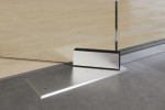 Bodentürschließer von Ufficio Motiv matt Glaspendeltür mit zwei festen Seitenteilen DORMA Mundus BTS Variante 3 - Erkelenz