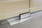 Bodentürschließer von Ufficio Motiv matt Glaspendeltür mit zwei festen Seitenteilen und Oberlicht DORMA Mundus BTS Variante 9 - Erkelenz