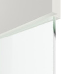 Detailansicht des Lichtausschnitts von HUGA Innentür Smart 2 Weißlack Concept mit Lichtausschnitt quer mit bündiger Lisene Accura 79-7