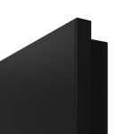 Detailansicht der Premiumkante von GARANT Brandschutztür T30 Black 0901-60 Resopal mit Lichtausschnitt LA-6
