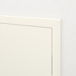 Detailansicht der geschlossenen Tür von Innentür-Set Weißlack 9010 in Stumpfoptik mit Zarge und Drücker