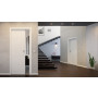 Linea 03 Weißlack Premium Schiebetür in der Wand laufend im Wohnbereich