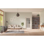 Front-Milieuansicht der in der Wand laufenden GARANT Schiebetür 0160-60 Silver Grey CePaL mit Lichtausschnitt LA-3 Sprosse SP2