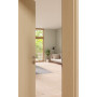 CloseUp-Milieuansicht von GARANT Zimmertür Authentic Sand GCK08 mit Lichtausschnitt LA-5 bandseitig Sprosse SP10