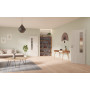 Main-Milieuansicht der vor der Wand laufenden GARANT Schiebetür Authentic Grigio CePaL mit Lichtausschnitt LA-5 bandseitig Sprosse SP10
