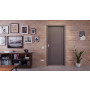 Front-Milieuansicht der in der Wand laufenden HÖRMANN Schiebetür Groove 88 Staubgrau RAL 7037 Lack DesignLine
