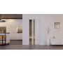 Front-Milieuansicht der in der Wand laufenden HÖRMANN Schiebetür Pure 1 Eiche Weiß Duradecor DesignLine mit Lichtausschnitt Schlossseite