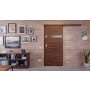 Front-Milieuansicht der vor der Wand laufenden HÖRMANN Schiebetür Pure 1 Alpineiche quer Duradecor DesignLine mit Lichtausschnitt quer
