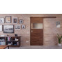 Front-Milieuansicht der vor der Wand laufenden HÖRMANN Schiebetür Pure 2 Alpineiche quer Duradecor DesignLine mit Lichtausschnitt quer