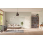 Front-Milieuansicht der vor der Wand laufenden GARANT Schiebetür Corona 850 Snow White CePaL 