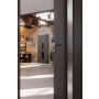 CloseUp-Milieuansicht von HÖRMANN Innentür Groove 23 Staubgrau RAL 7037 Lack DesignLine mit Lichtausschnitt LA 24 mittig