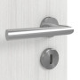 Detailansicht der Oberfläche von GARANT Feuchtraumtür Authentic Grigio GCK08 mit Lichtausschnitt LA-4 mittig