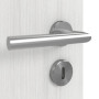 Detailansicht der Oberfläche von GARANT Feuchtraumtür Authentic Grigio GCK08 mit Lichtausschnitt LA-5 mittig
