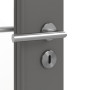 Detailansicht der Oberfläche von HÖRMANN Innentür Groove 50 Staubgrau RAL 7037 Lack DesignLine mit Lichtausschnitt LA 8