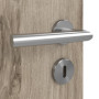 Detailansicht der Oberfläche von HÖRMANN Innentür Pure 2 Nordeiche Duradecor DesignLine mit Lichtausschnitt quer