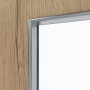 Detailansicht des Lichtausschnitts von GARANT Feuchtraumtür Authentic Risseiche GCK08 mit Lichtausschnitt LA-4 bandseitig