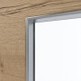 Detailansicht des Lichtausschnitts von GARANT Feuchtraumtür Quer Authentic Risseiche GCK08 mit Lichtausschnitt LA-4 bandseitig