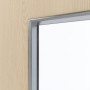 Detailansicht des Lichtausschnitts von GARANT Feuchtraumtür Authentic Sand GCK08 mit Lichtausschnitt LA-4 mittig